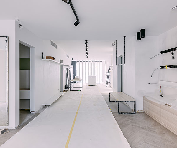 Een propere werf na de pleisterwerken